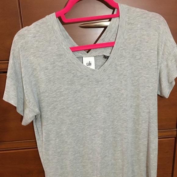 Cabi light grey double v tee - Picture 2 of 3